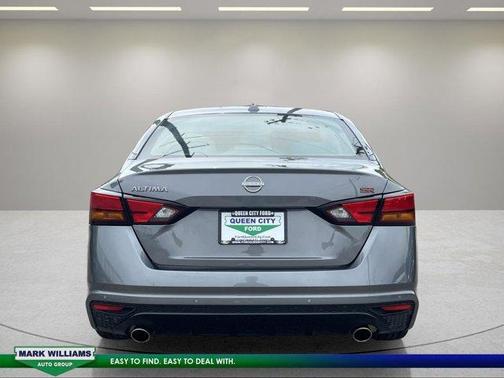 Gun Metallic 2025 Nissan Altima SR
