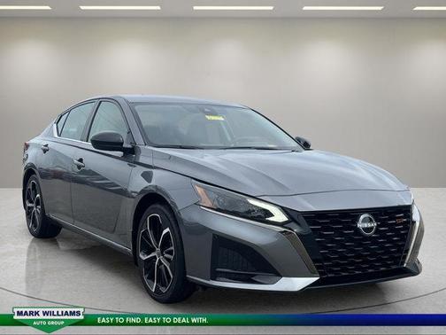 Gun Metallic 2025 Nissan Altima SR