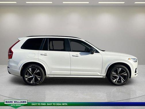 2023 Volvo XC90 Recharge Plug-In Hybrid T8 Plus Dark Theme 7-Seater