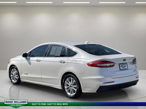 White 2019 Ford Fusion Hybrid SEL