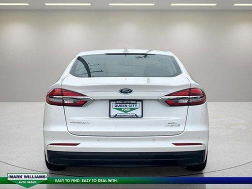 White 2019 Ford Fusion Hybrid SEL