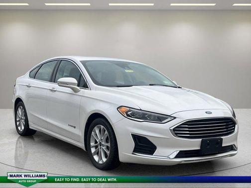 White 2019 Ford Fusion Hybrid SEL