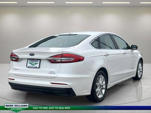 White 2019 Ford Fusion Hybrid SEL