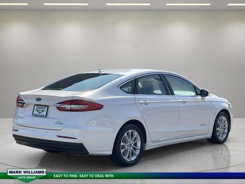 White 2019 Ford Fusion Hybrid SEL