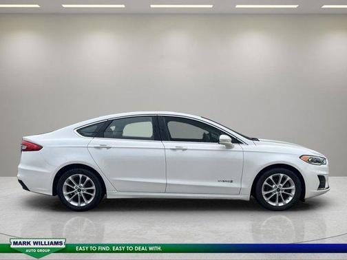 White 2019 Ford Fusion Hybrid SEL