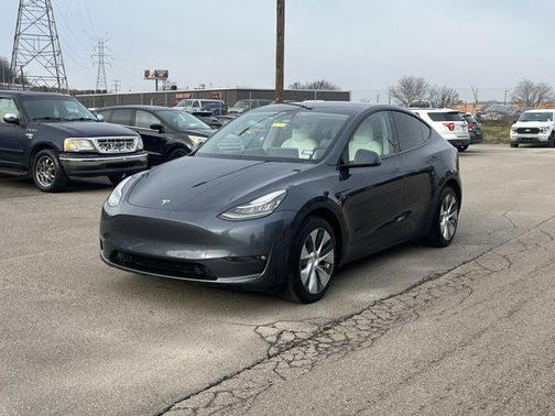 2022 Tesla Model Y Long Range Dual Motor All-Wheel Drive
