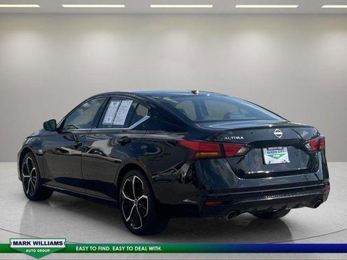 Black 2025 Nissan Altima SR