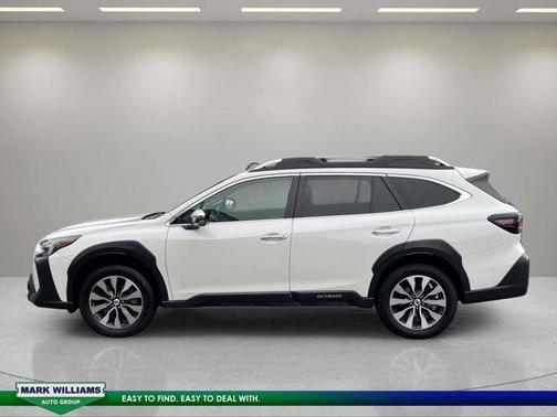Crystal White Pearl 2023 Subaru Outback Touring