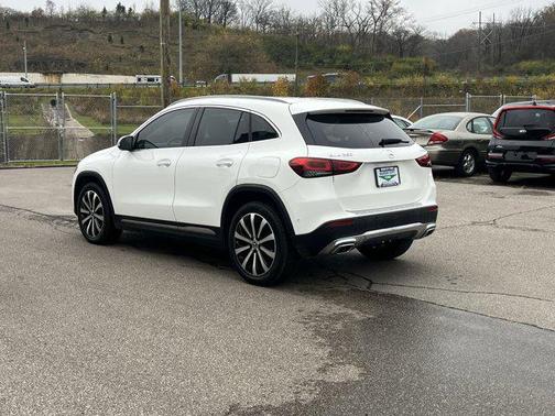 2021 Mercedes-Benz GLA 250 Base 4MATIC