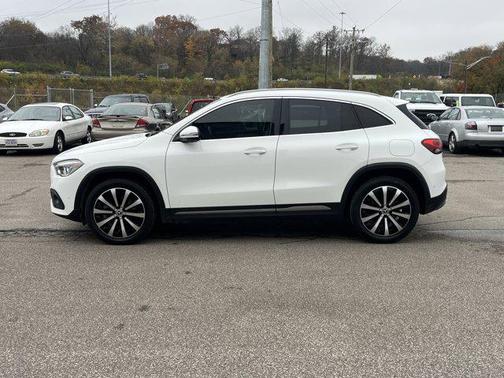 2021 Mercedes-Benz GLA 250 Base 4MATIC