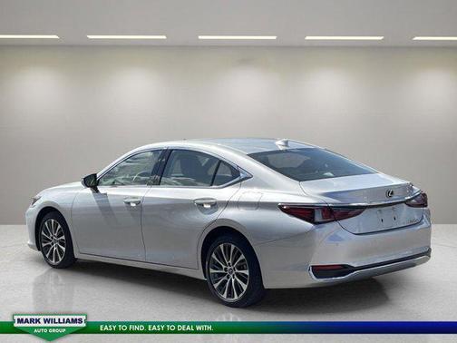 2021 Lexus ES 250 Base