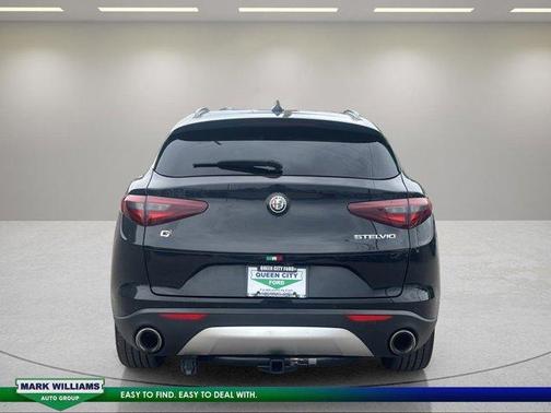 Vulcano Black Metallic 2018 Alfa Romeo Stelvio Ti