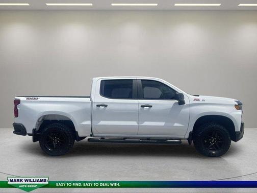 Summit White 2020 Chevrolet Silverado 1500 Custom Trail Boss