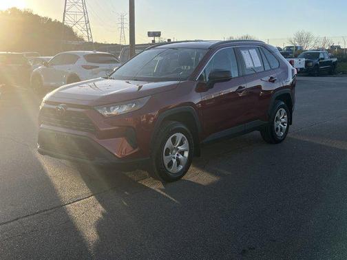 2020 Toyota RAV4 LE