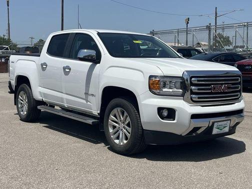 Summit White 2017 GMC Canyon SLT