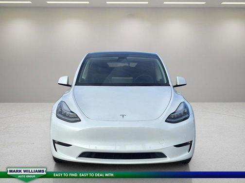 2022 Tesla Model Y Long Range Dual Motor All-Wheel Drive