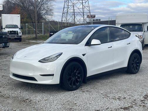 2022 Tesla Model Y Long Range Dual Motor All-Wheel Drive