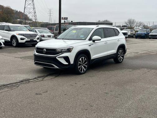 2024 Volkswagen Taos 1.5T SE