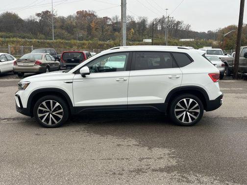 2024 Volkswagen Taos 1.5T SE