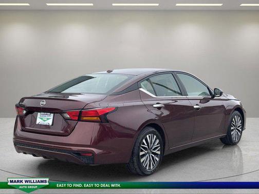 2025 Nissan Altima SV FWD