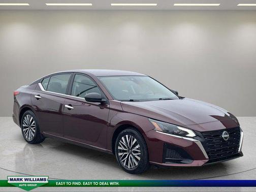 2025 Nissan Altima SV FWD