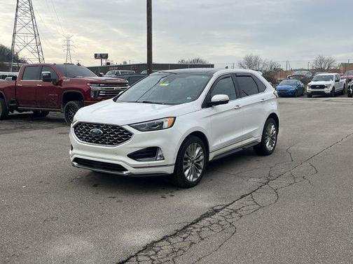 2020 Ford Edge Titanium