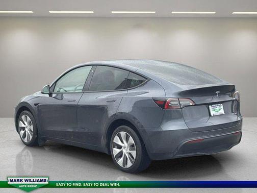 2022 Tesla Model Y Long Range Dual Motor All-Wheel Drive