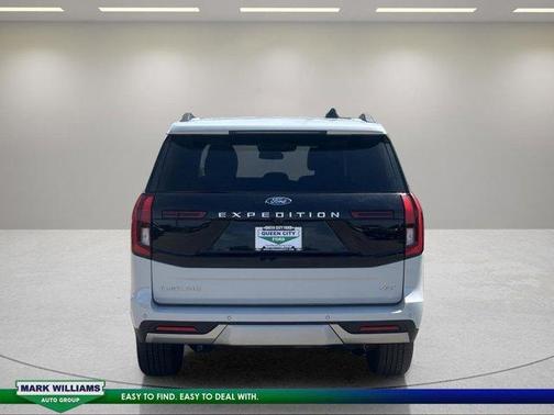 White 2025 Ford Expedition Max Platinum