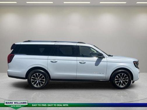 White 2025 Ford Expedition Max Platinum