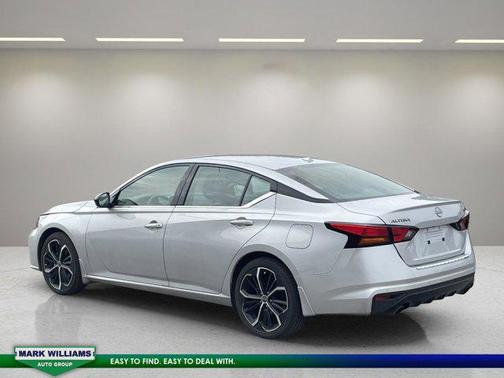 2023 Nissan Altima SR FWD