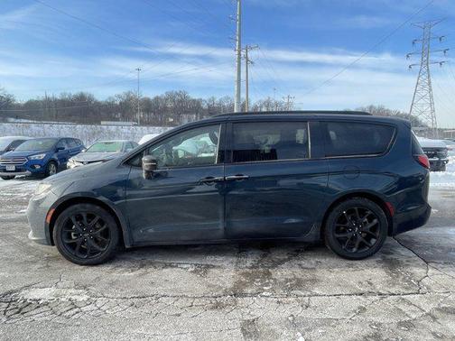 2025 Chrysler Pacifica Limited