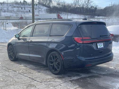 2025 Chrysler Pacifica Limited