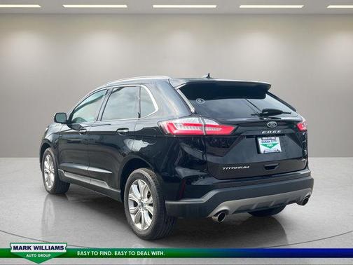 Black 2022 Ford Edge Titanium