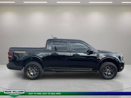 Shadow Black 2025 Ford Maverick Tremor