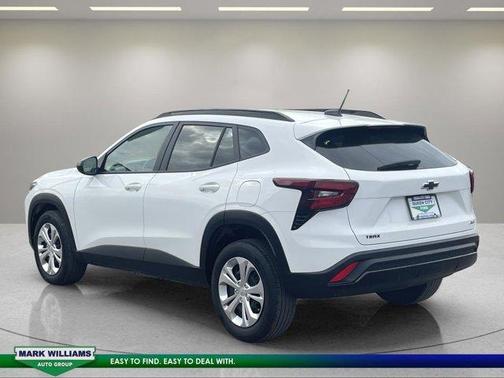 Summit White 2025 Chevrolet Trax 2RS