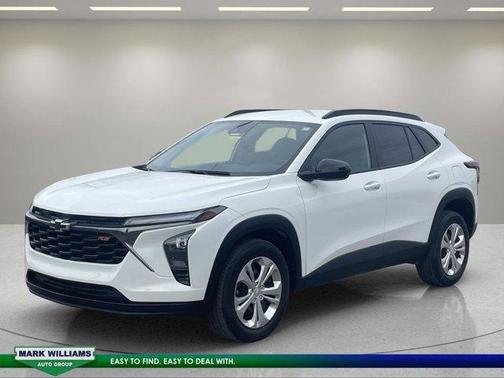 Summit White 2025 Chevrolet Trax 2RS