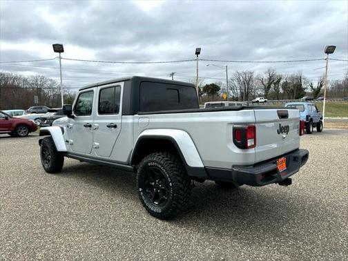 2022 Jeep Gladiator Sport