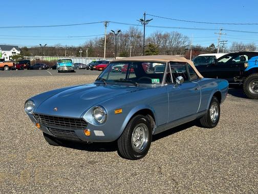 1979 FIAT Spider 2000 Base