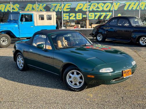 1991 Mazda MX-5 Miata 2dr Convertible Special Edition 5-Spd