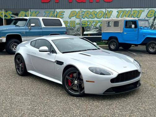 2016 Aston Martin V8 Vantage Base