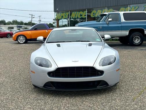 2016 Aston Martin V8 Vantage Base
