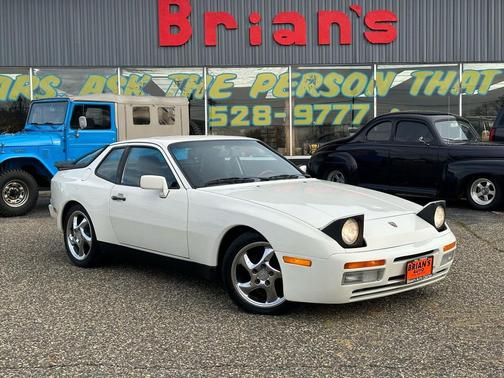 1986 Porsche 944 2dr Coupe 5-Spd