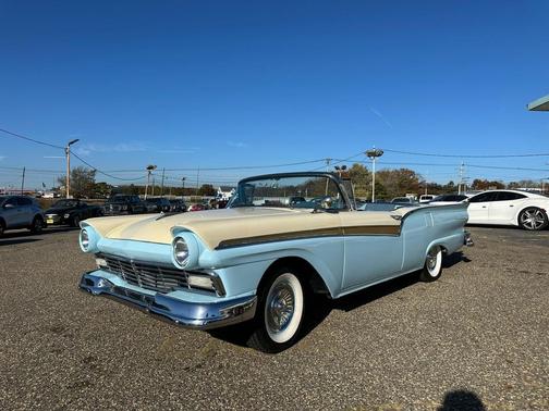 1957 Ford Fairlane 500 Base