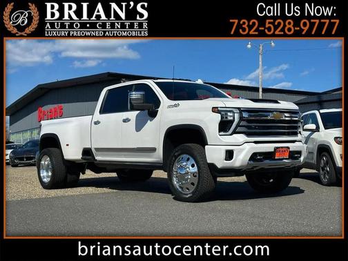 Iridescent Pearl Tricoat 2024 Chevrolet Silverado 3500 High Country