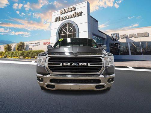 Diamond Black Crystal Pearlcoat 2020 RAM 1500 Laramie