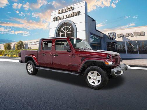 2022 Jeep Gladiator Sport S