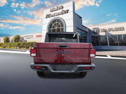 2022 Jeep Gladiator Sport S