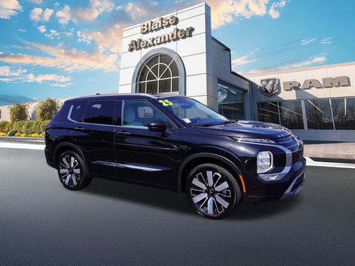 Black Diamond 2025 Mitsubishi Outlander SEL S-AWC