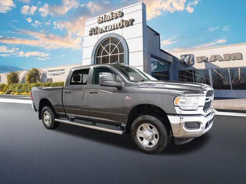 2024 RAM 2500 Tradesman Crew Cab 4x4 6'4' Box