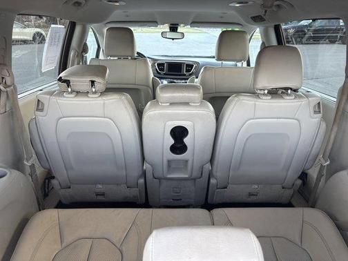 2018 Chrysler Pacifica Touring-L